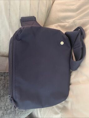 STATE Navy Crossbody Belt Bag with Adjustable Strap